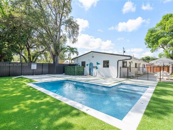 256 NW 57th St, Miami, FL 33127