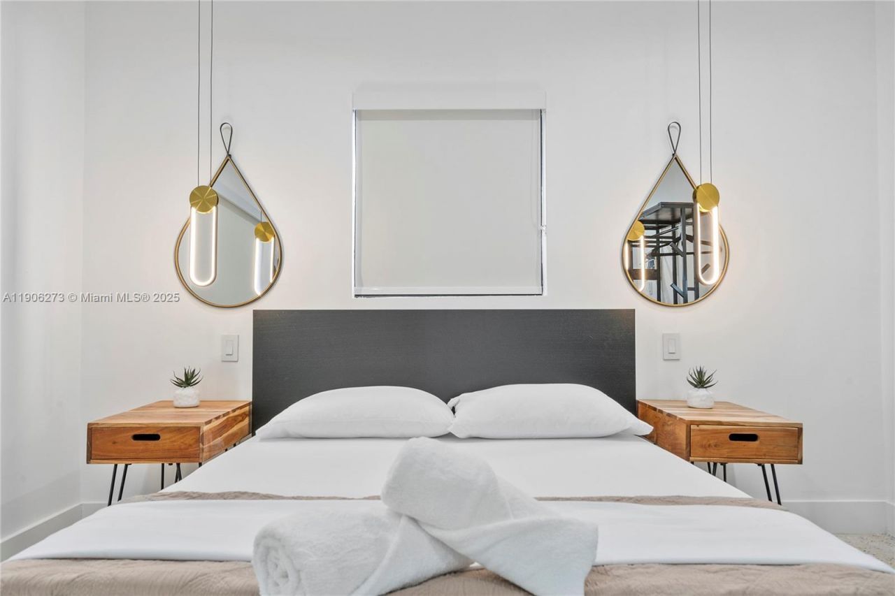 256 NW 57th St, Miami, FL 33127 Photo