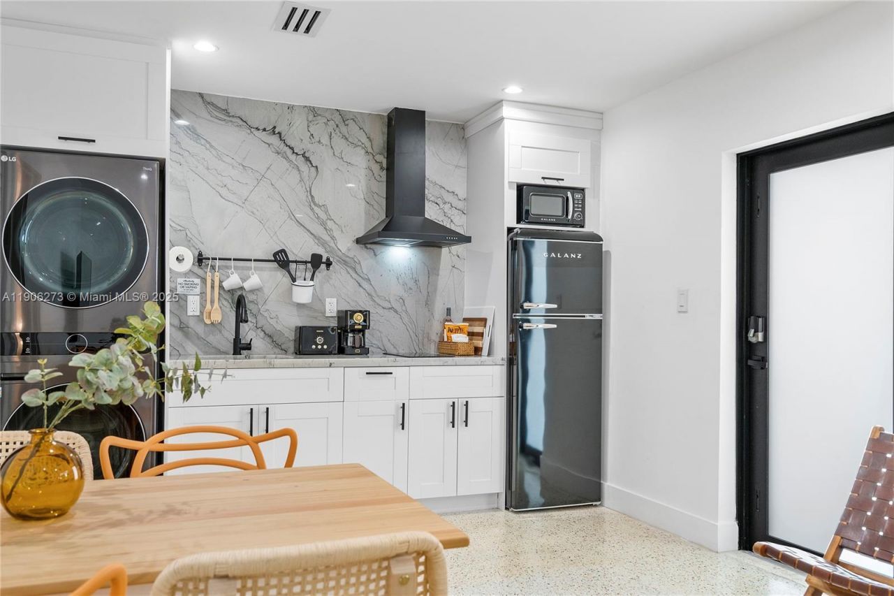 256 NW 57th St, Miami, FL 33127 Photo