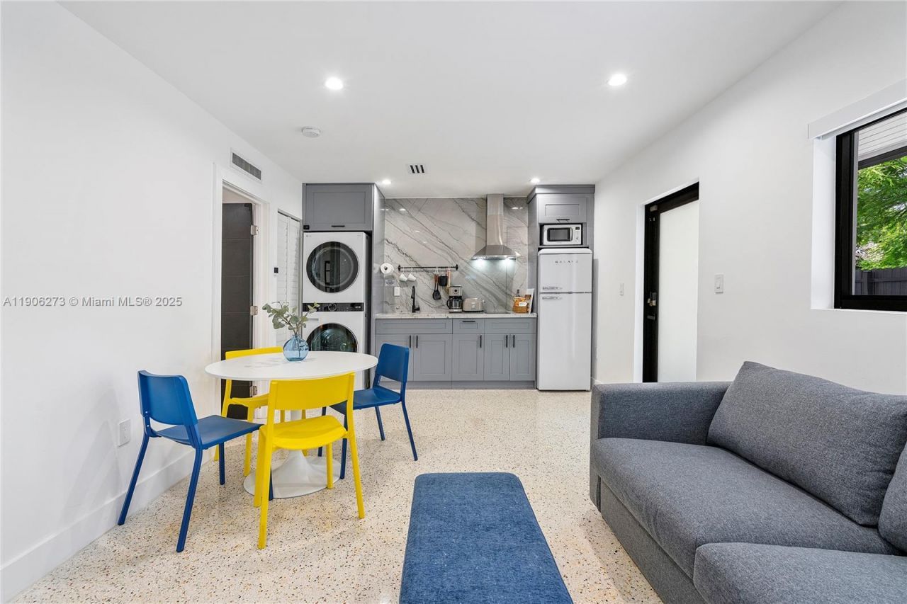 256 NW 57th St, Miami, FL 33127 Photo