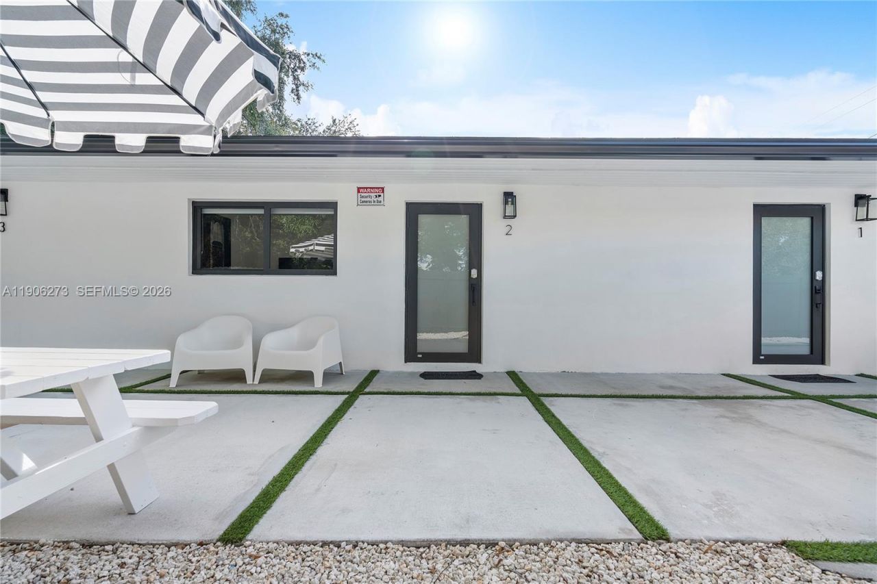 256 NW 57th St, Miami, FL 33127 Photo