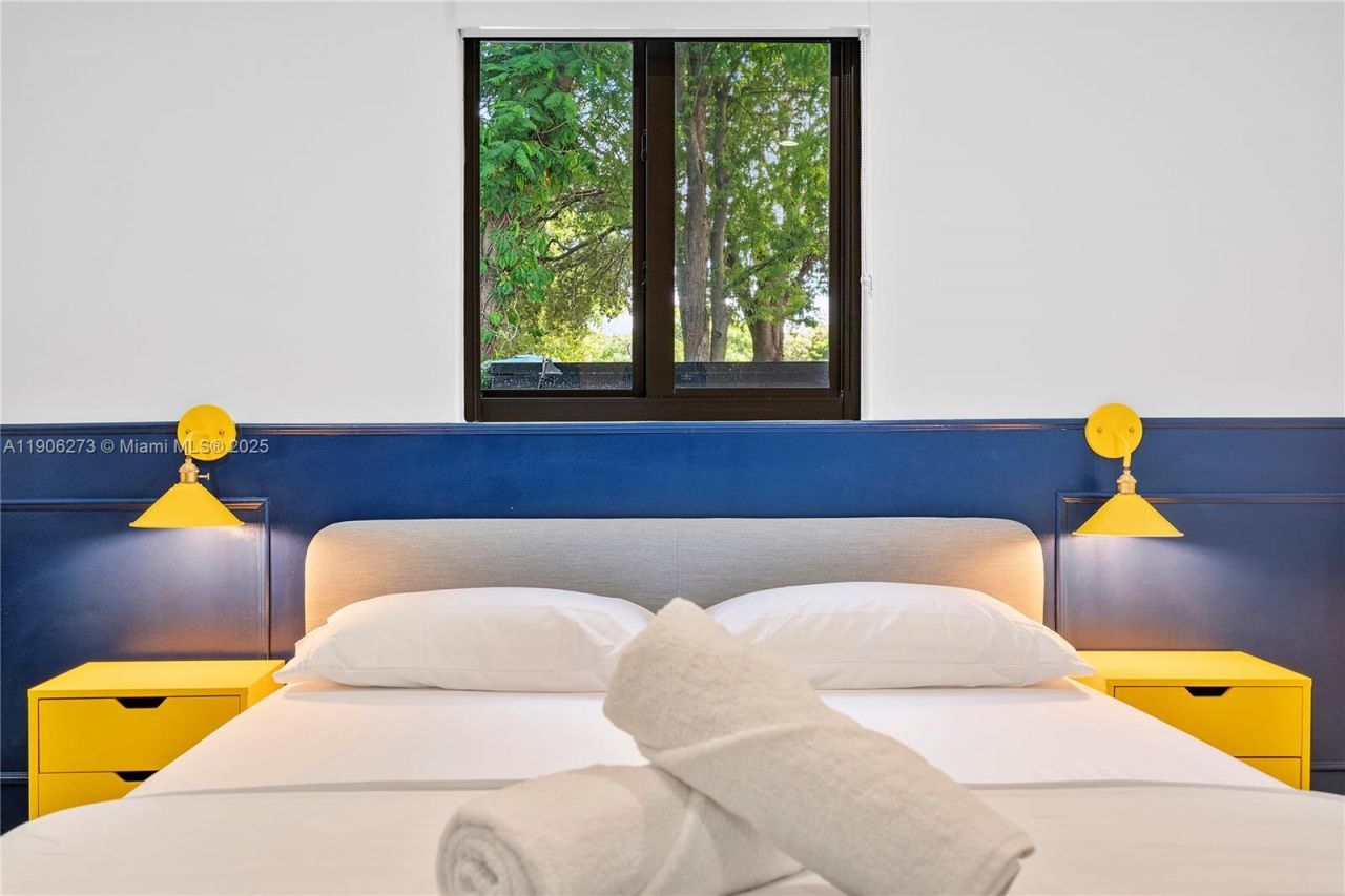 256 NW 57th St, Miami, FL 33127 Photo