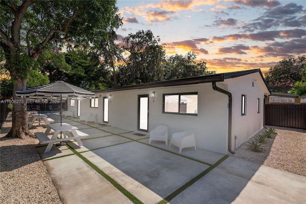 256 NW 57th St, Miami, FL 33127 Photo