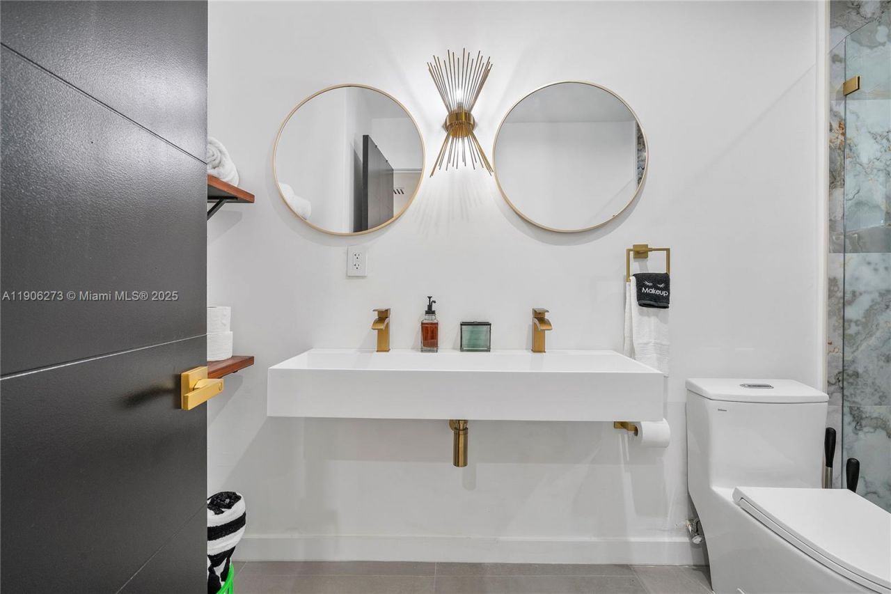 256 NW 57th St, Miami, FL 33127 Photo