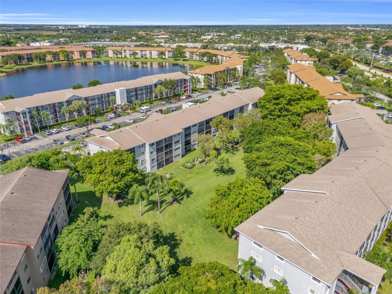 801 SW 138th Ave, Unit 310E, Pembroke Pines, FL 33027 Photo