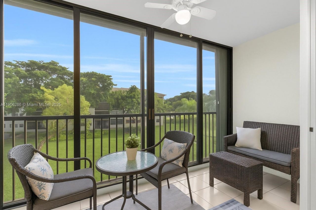 801 SW 138th Ave, Unit 310E, Pembroke Pines, FL 33027 Photo