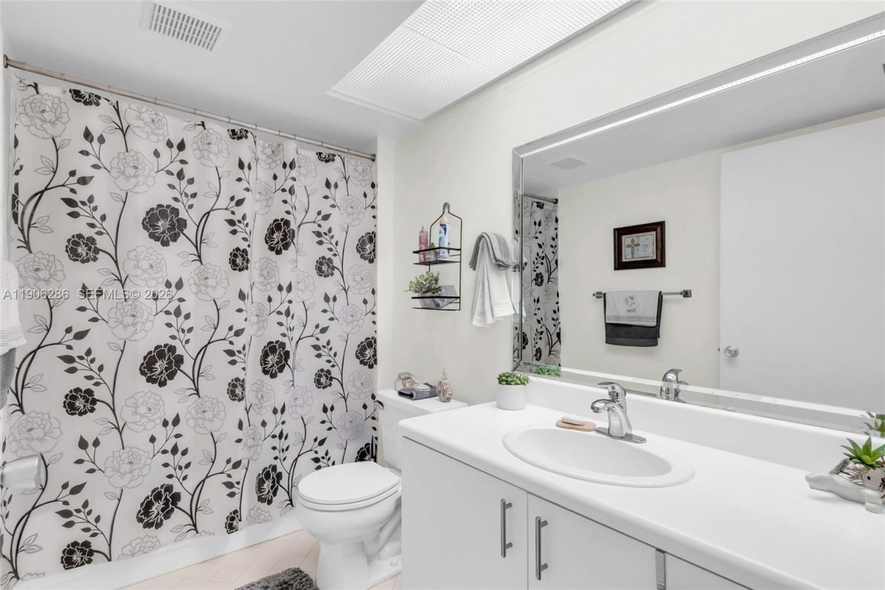 801 SW 138th Ave, Unit 310E, Pembroke Pines, FL 33027 Photo