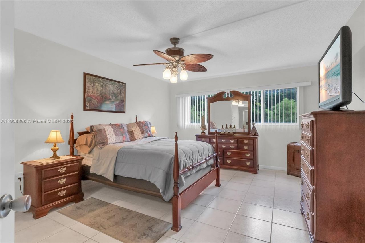 801 SW 138th Ave, Unit 310E, Pembroke Pines, FL 33027 Photo