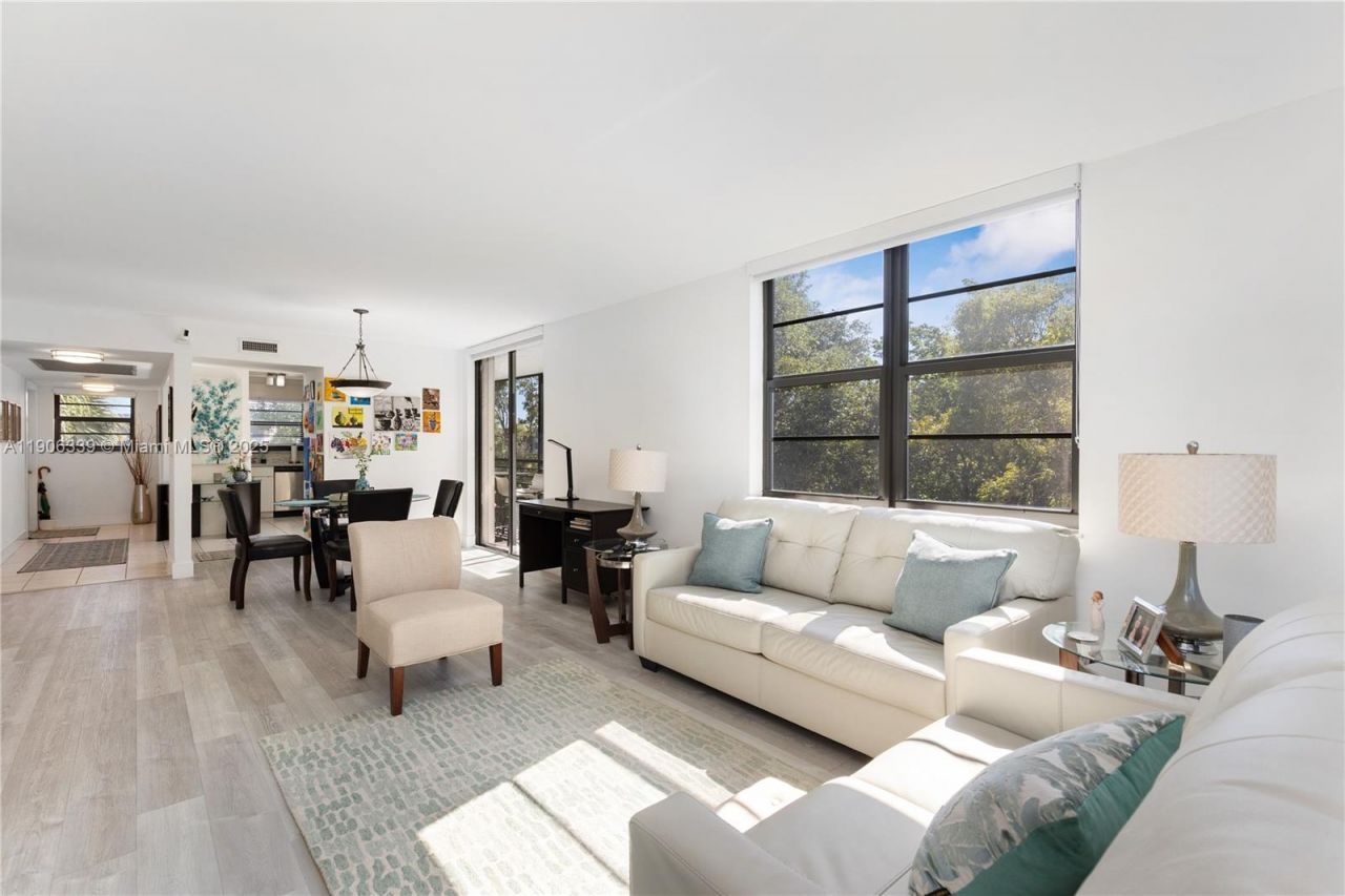 1100 Colony Point Cir, Unit 414, Pembroke Pines, FL 33026 Photo