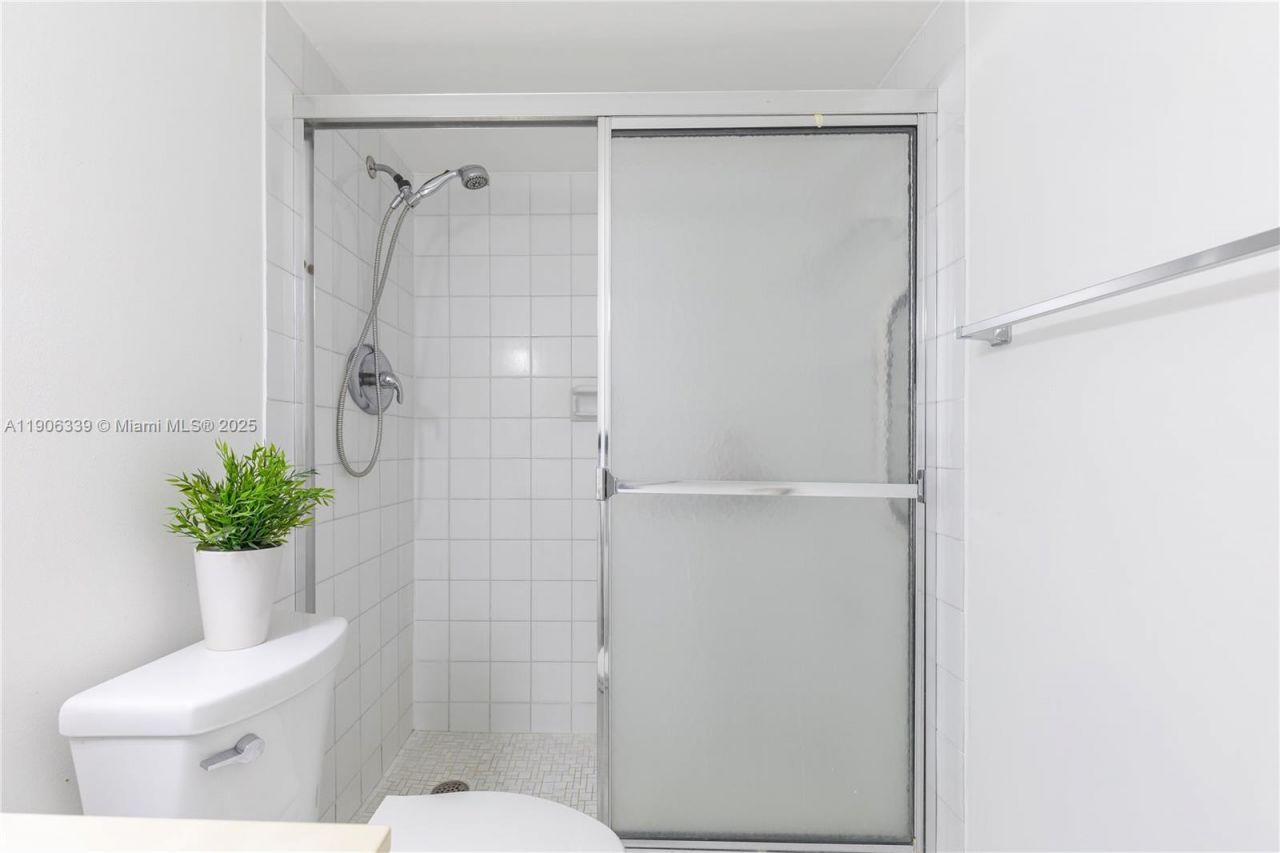 1100 Colony Point Cir, Unit 414, Pembroke Pines, FL 33026 Photo