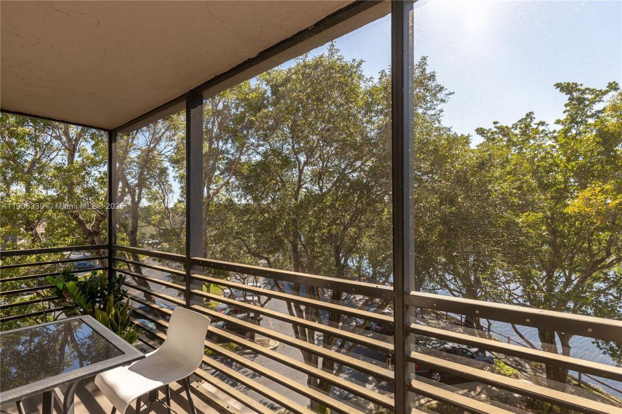 1100 Colony Point Cir, Unit 414, Pembroke Pines, FL 33026 Photo