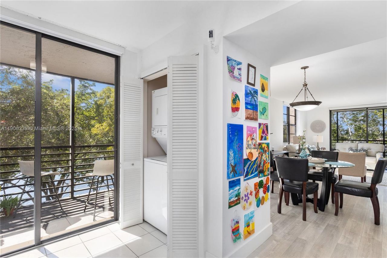 1100 Colony Point Cir, Unit 414, Pembroke Pines, FL 33026 Photo