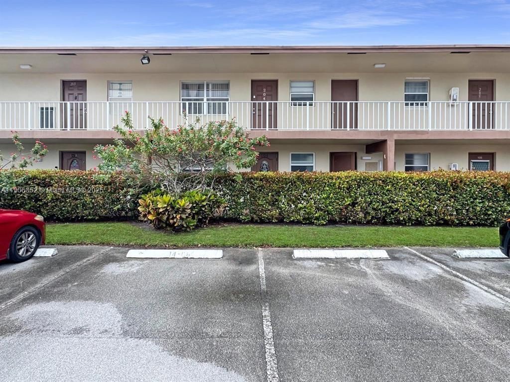 7205 NW 5th Ct, Unit 202, Margate, FL 33063 Photo
