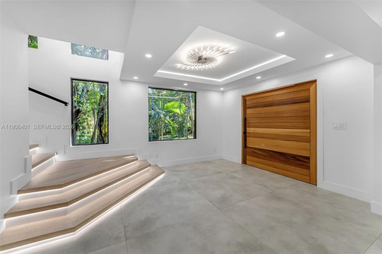 6525 SW 133rd Dr, Pinecrest, FL 33156 Photo