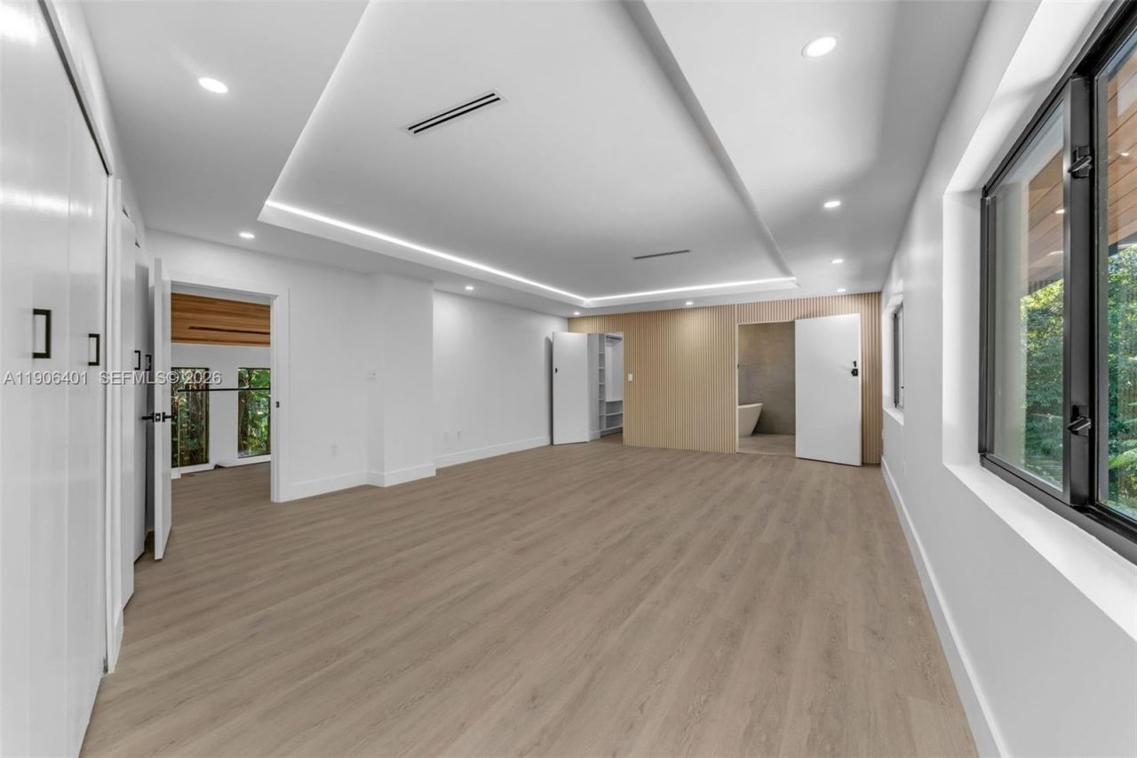 6525 SW 133rd Dr, Pinecrest, FL 33156 Photo