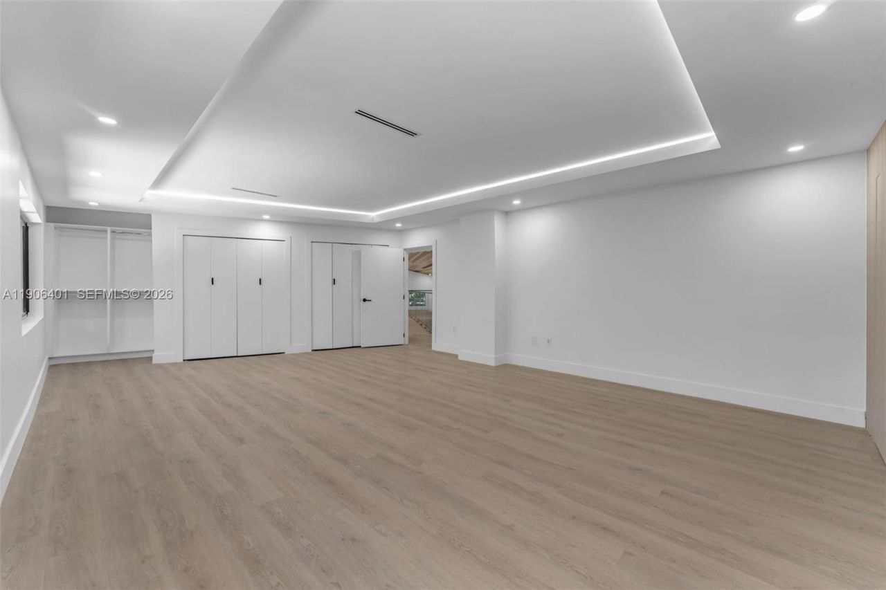 6525 SW 133rd Dr, Pinecrest, FL 33156 Photo