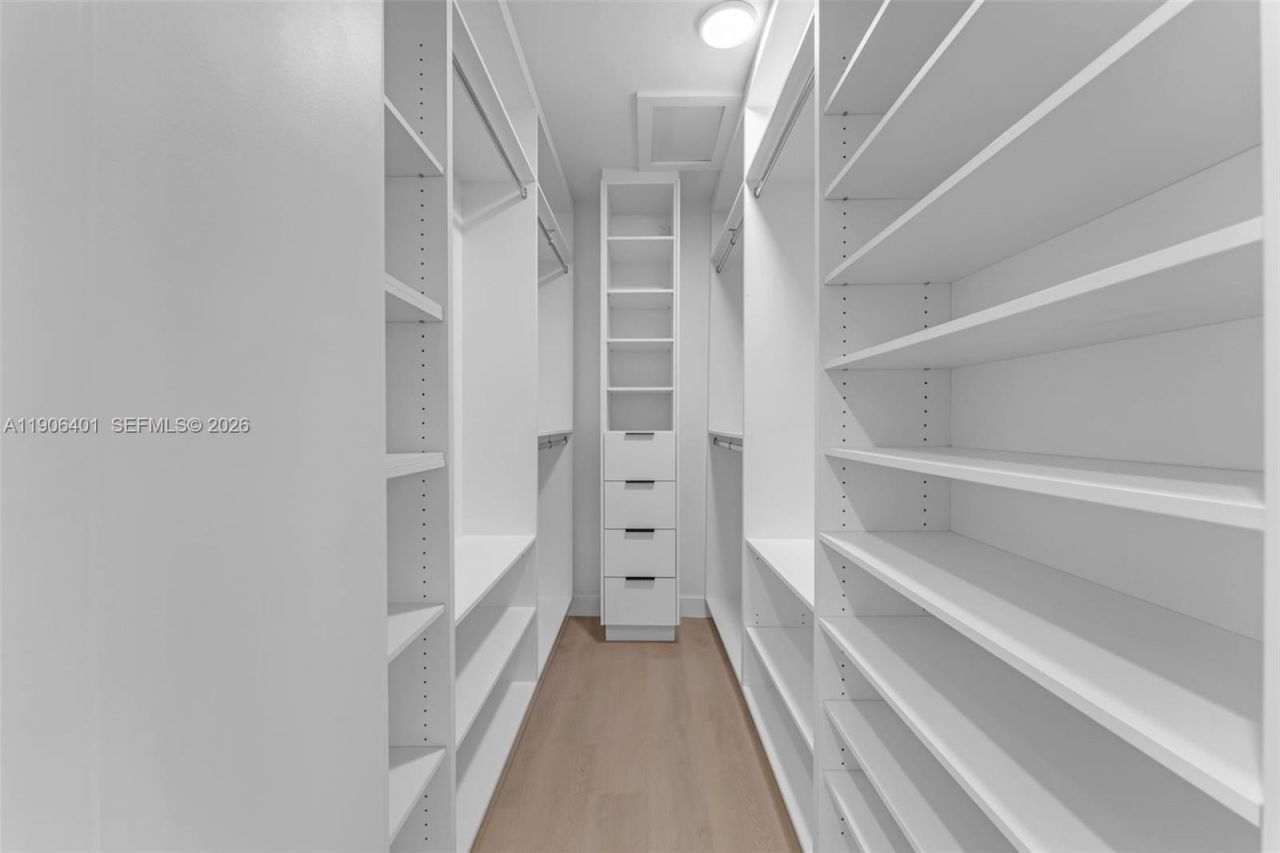 6525 SW 133rd Dr, Pinecrest, FL 33156 Photo