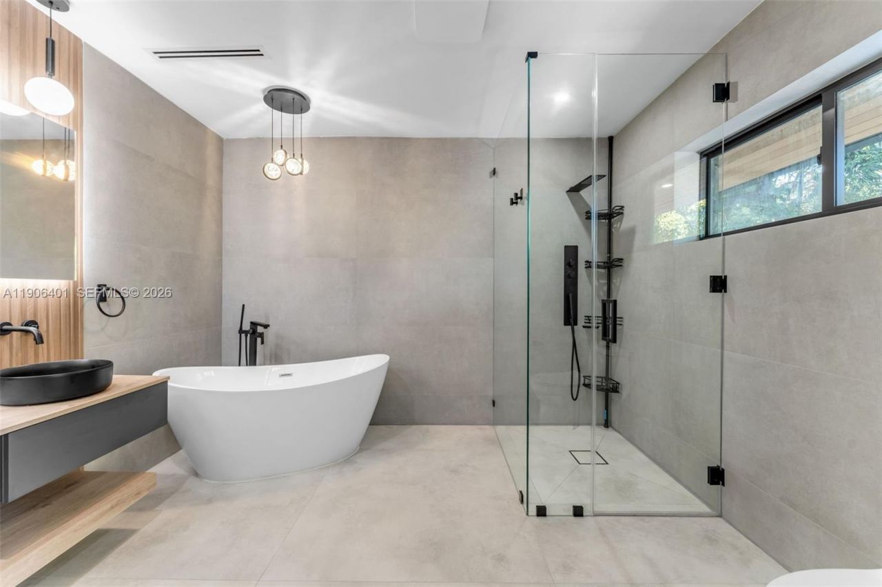 6525 SW 133rd Dr, Pinecrest, FL 33156 Photo