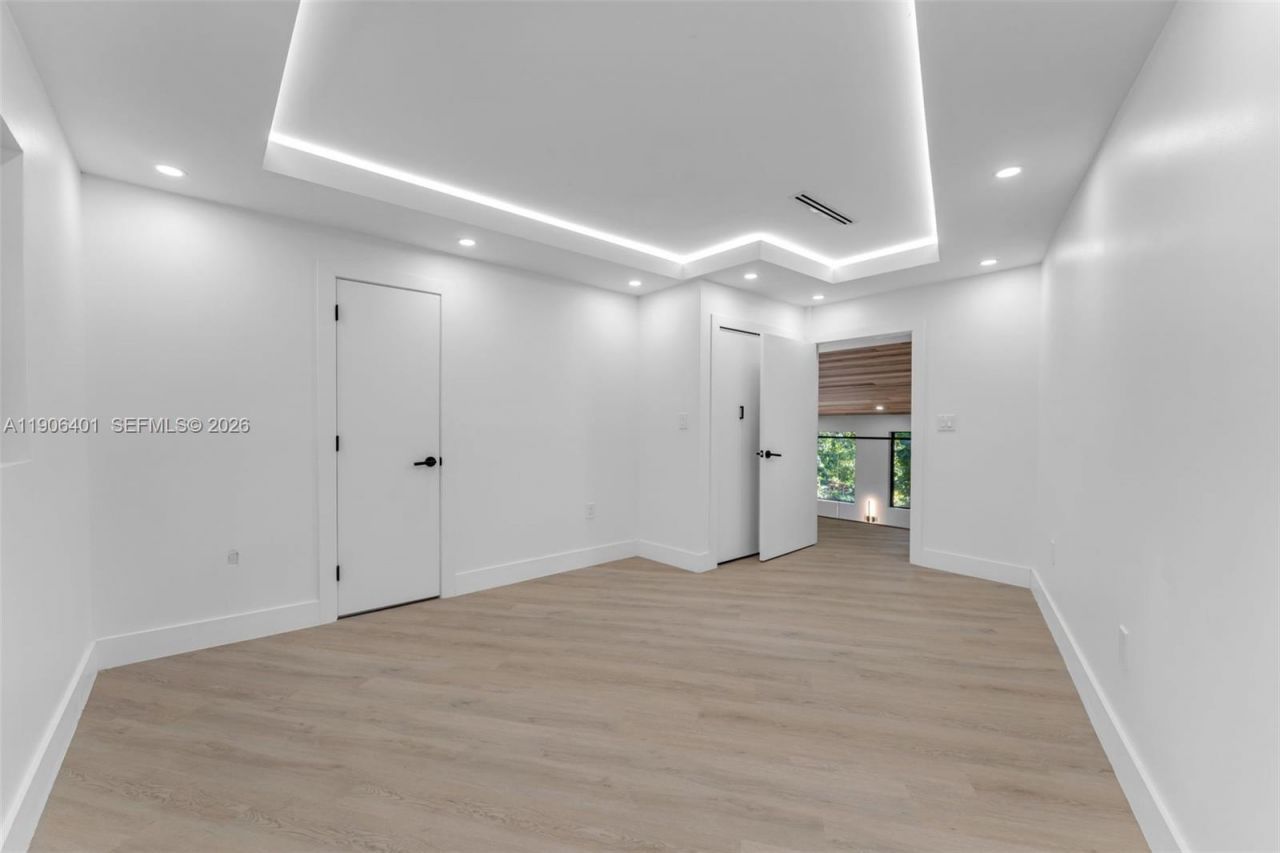 6525 SW 133rd Dr, Pinecrest, FL 33156 Photo