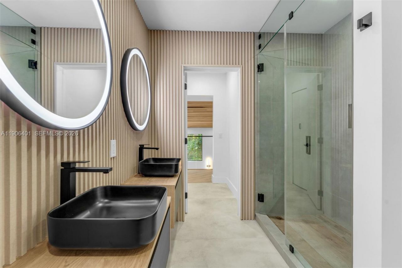 6525 SW 133rd Dr, Pinecrest, FL 33156 Photo