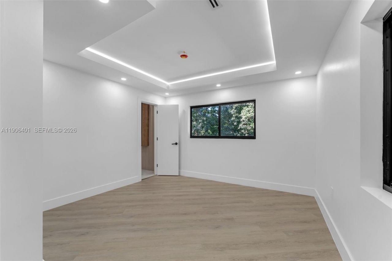 6525 SW 133rd Dr, Pinecrest, FL 33156 Photo