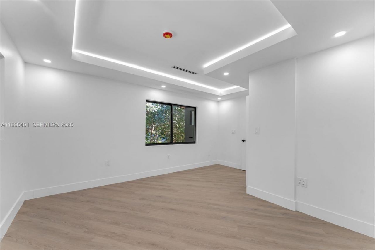 6525 SW 133rd Dr, Pinecrest, FL 33156 Photo