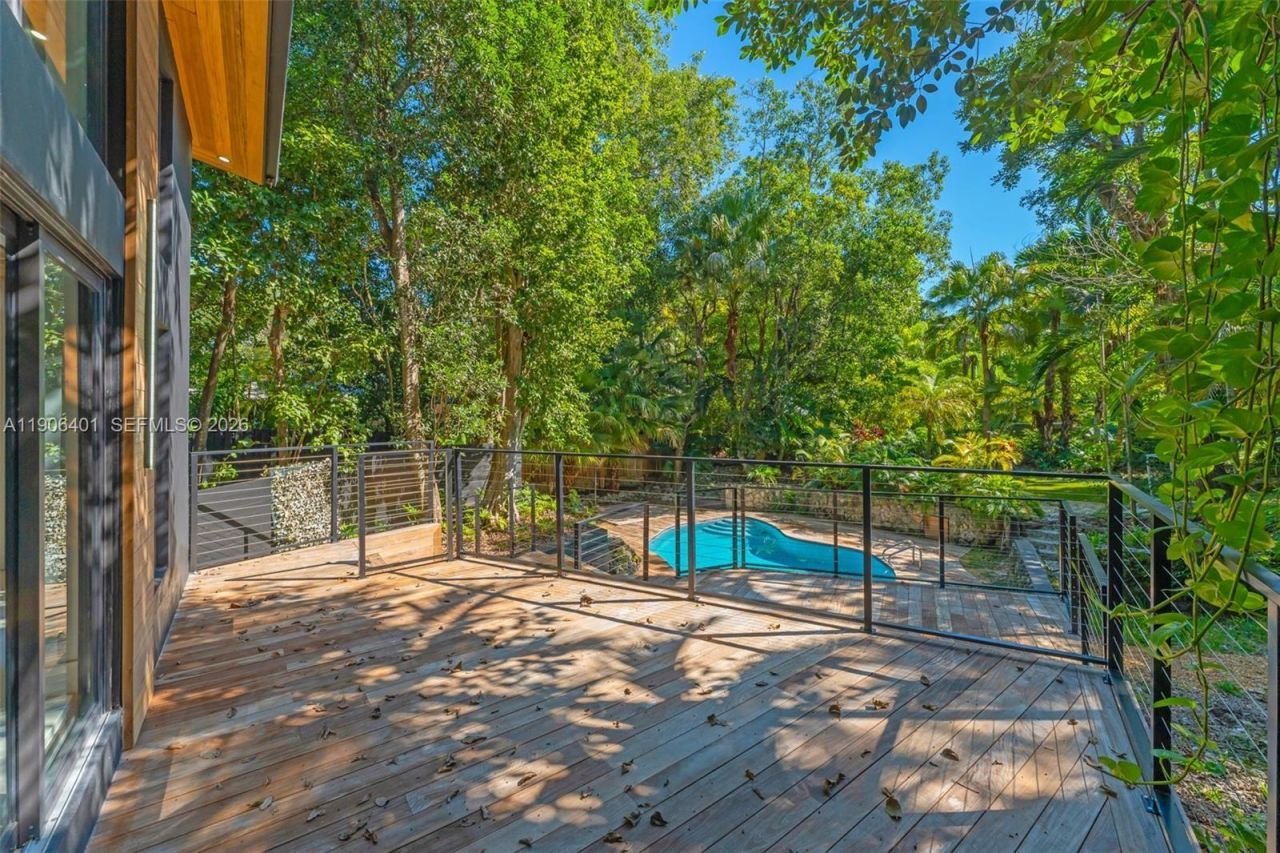 6525 SW 133rd Dr, Pinecrest, FL 33156 Photo