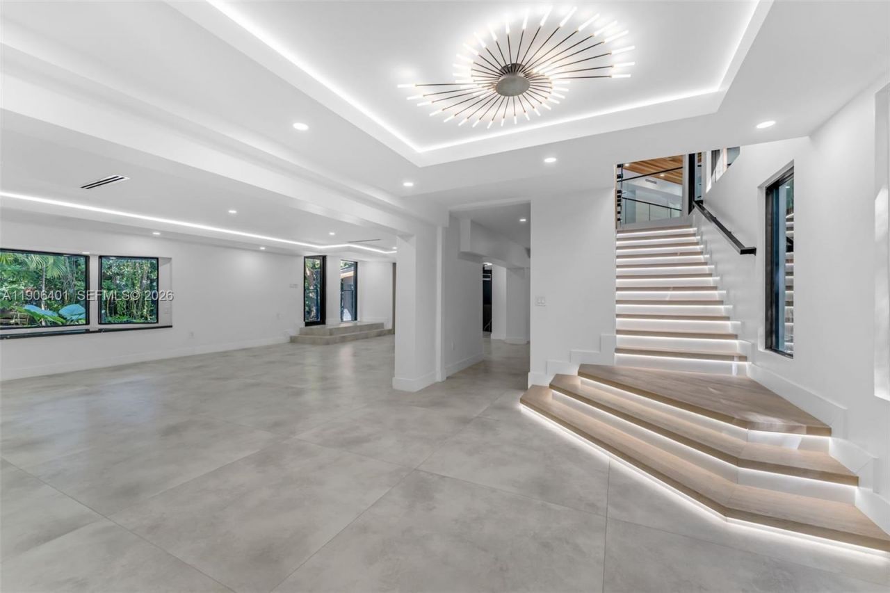 6525 SW 133rd Dr, Pinecrest, FL 33156 Photo