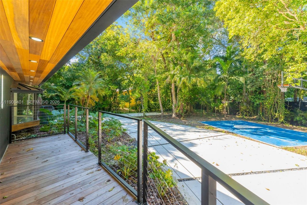 6525 SW 133rd Dr, Pinecrest, FL 33156 Photo