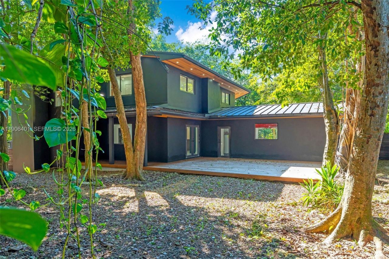 6525 SW 133rd Dr, Pinecrest, FL 33156 Photo