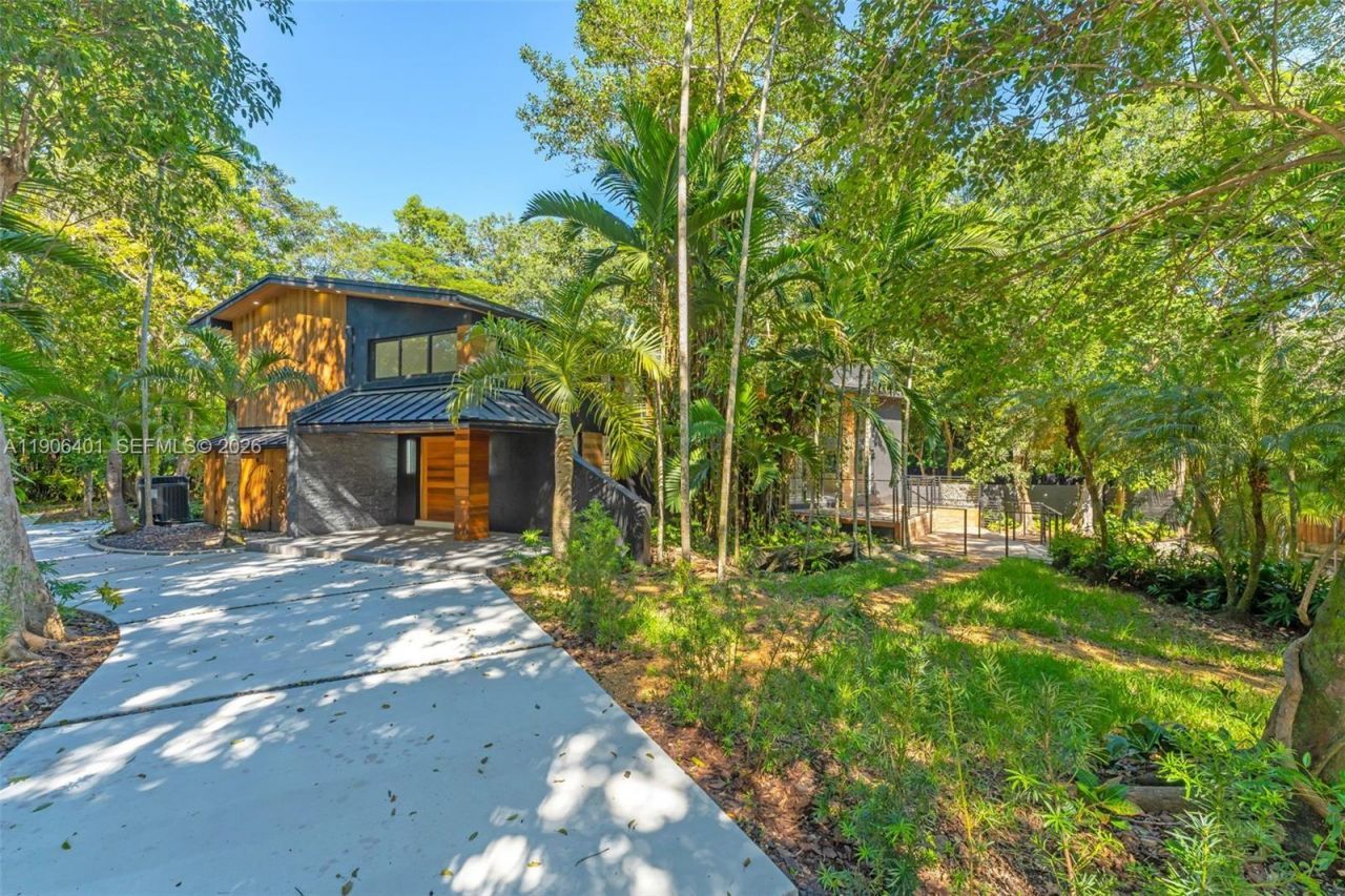 6525 SW 133rd Dr, Pinecrest, FL 33156 Photo