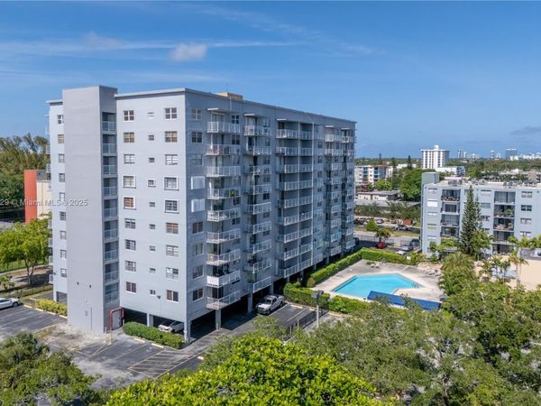 1470 NE 125th Ter, Unit PH9, North Miami, FL 33161