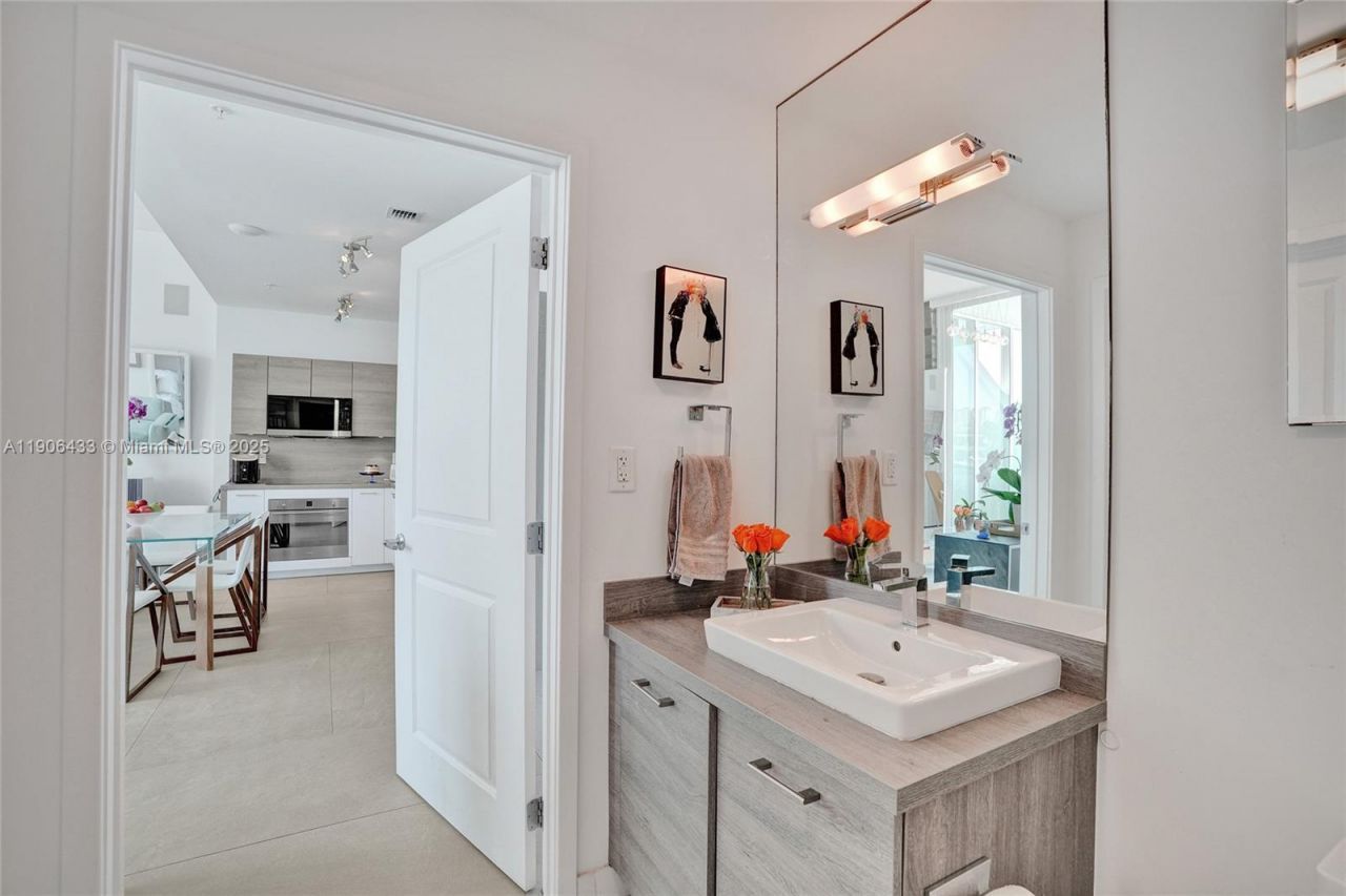 400 Sunny Isles Blvd, Unit 116, Sunny Isles Beach, FL 33160 Photo