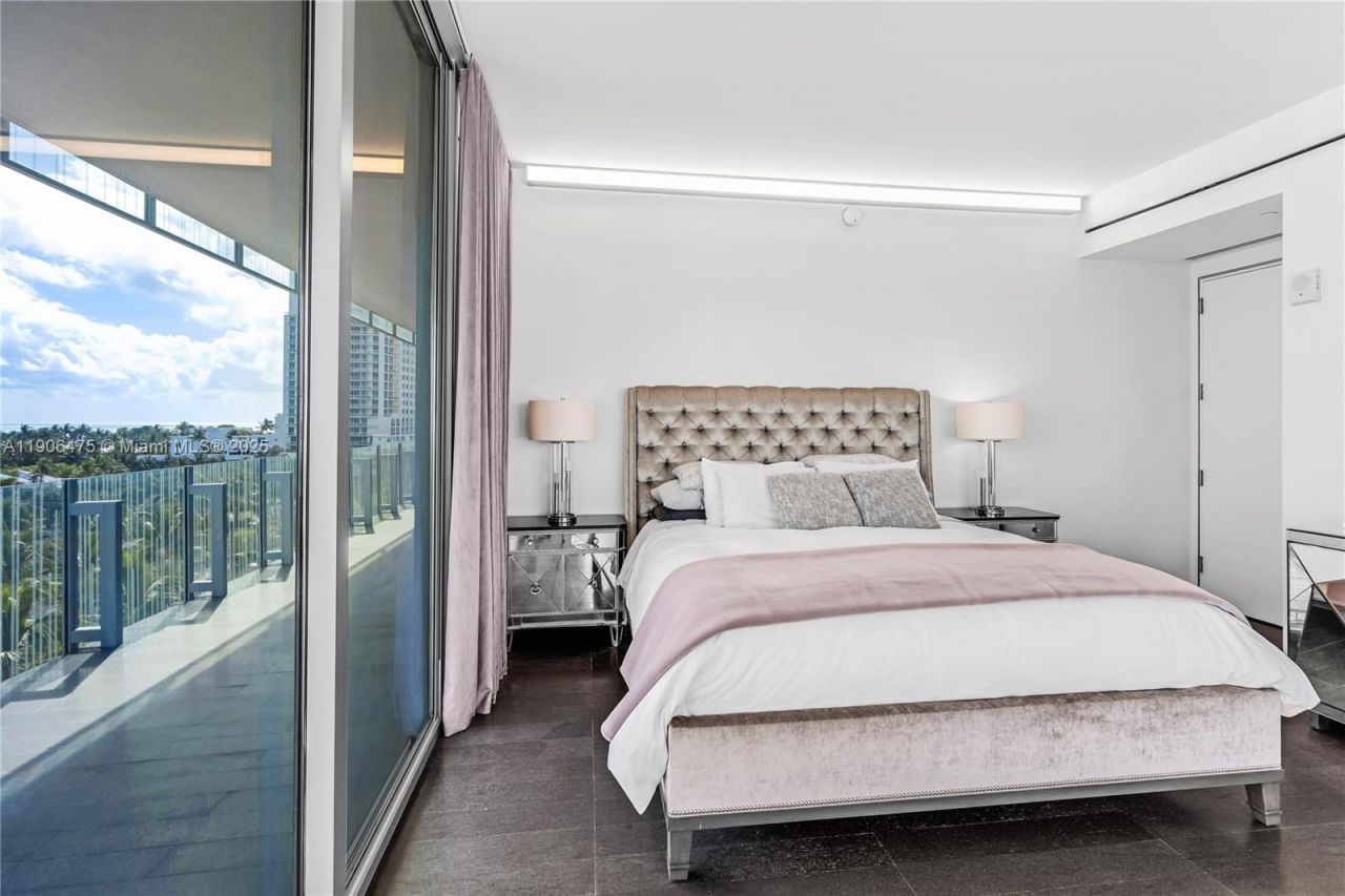 120 Ocean Dr, Unit 700, Miami Beach, FL 33139 Photo