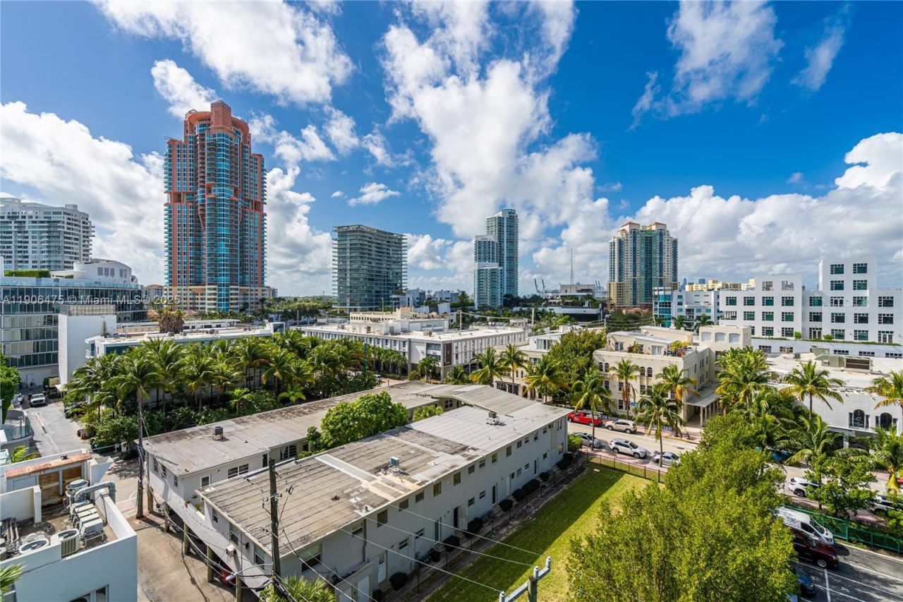 120 Ocean Dr, Unit 700, Miami Beach, FL 33139 Photo