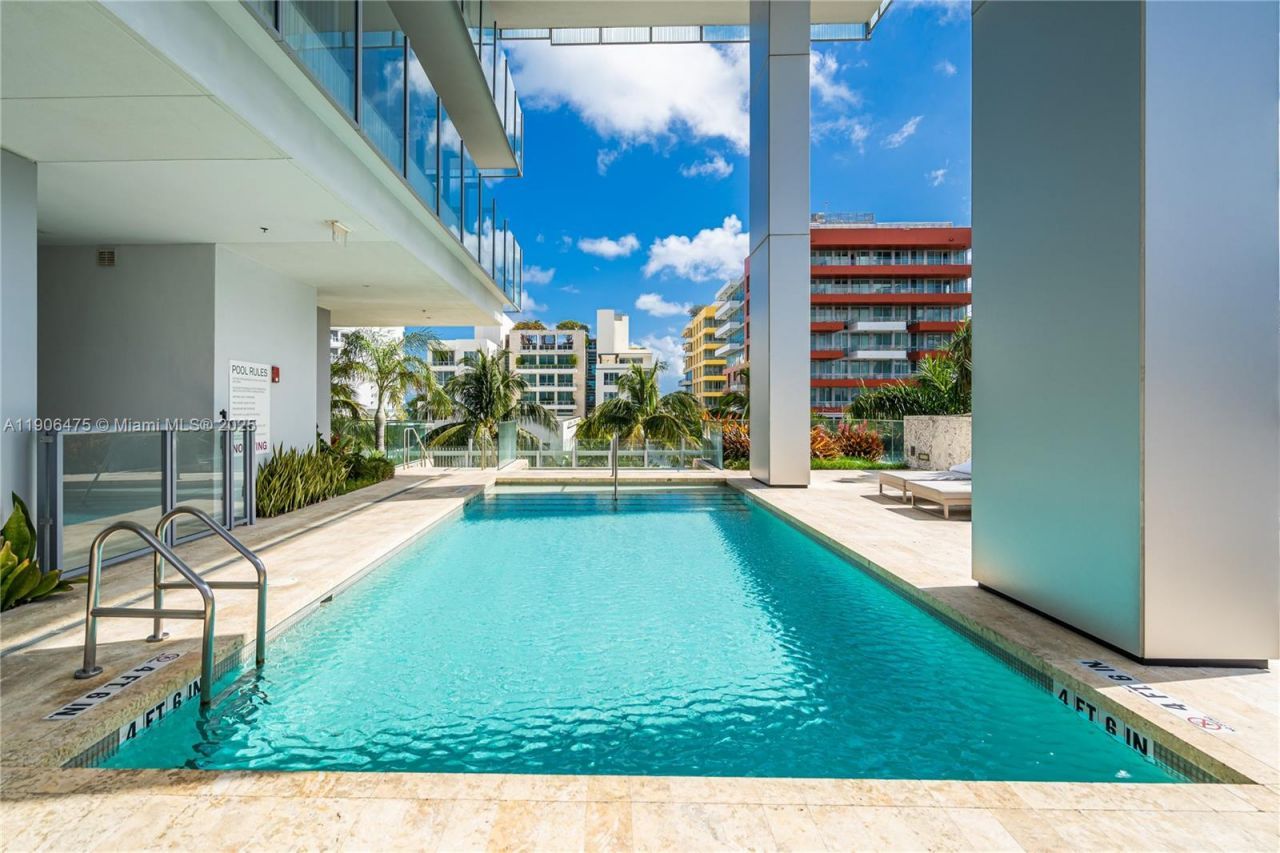 120 Ocean Dr, Unit 700, Miami Beach, FL 33139 Photo