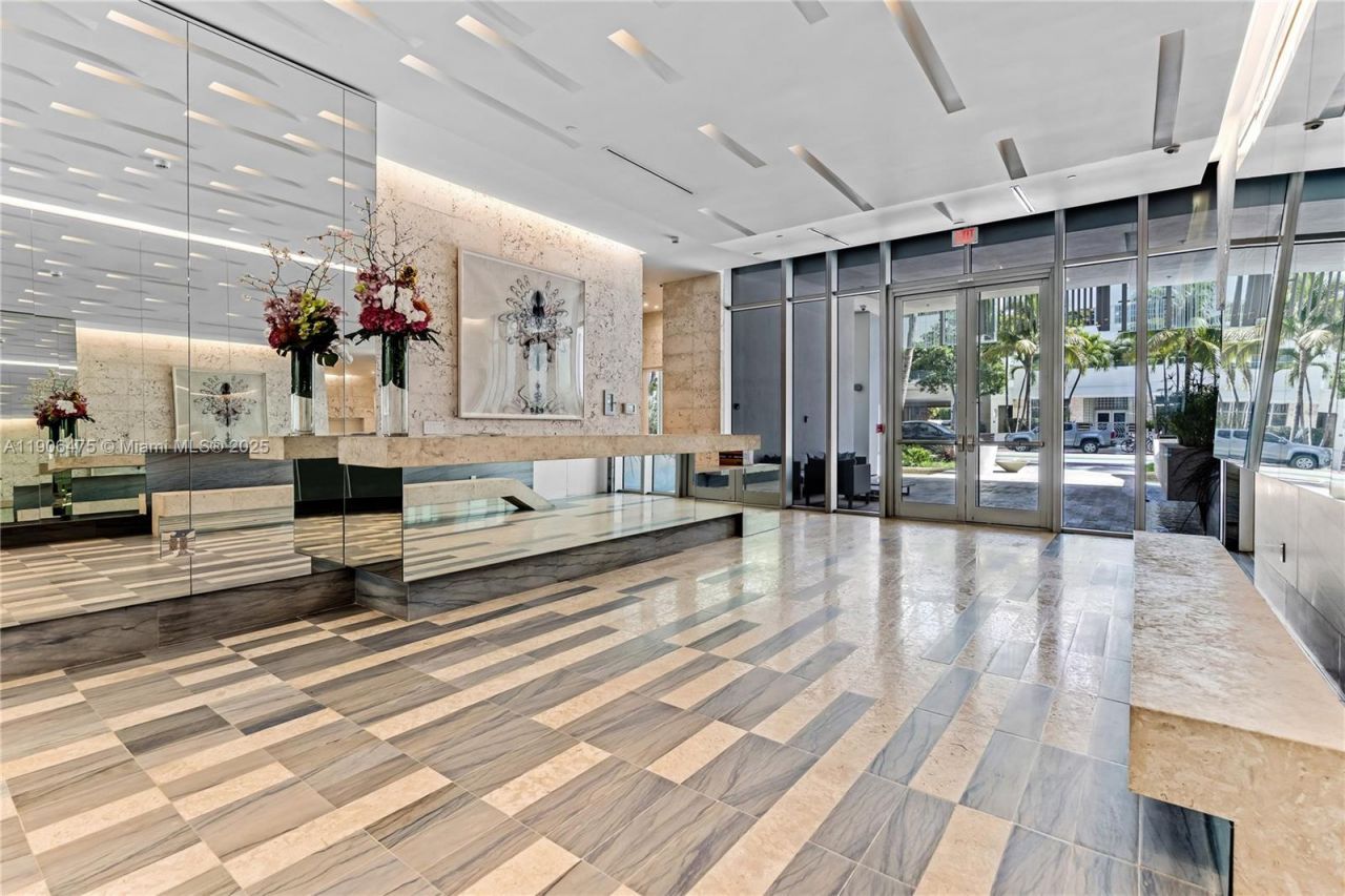 120 Ocean Dr, Unit 700, Miami Beach, FL 33139 Photo