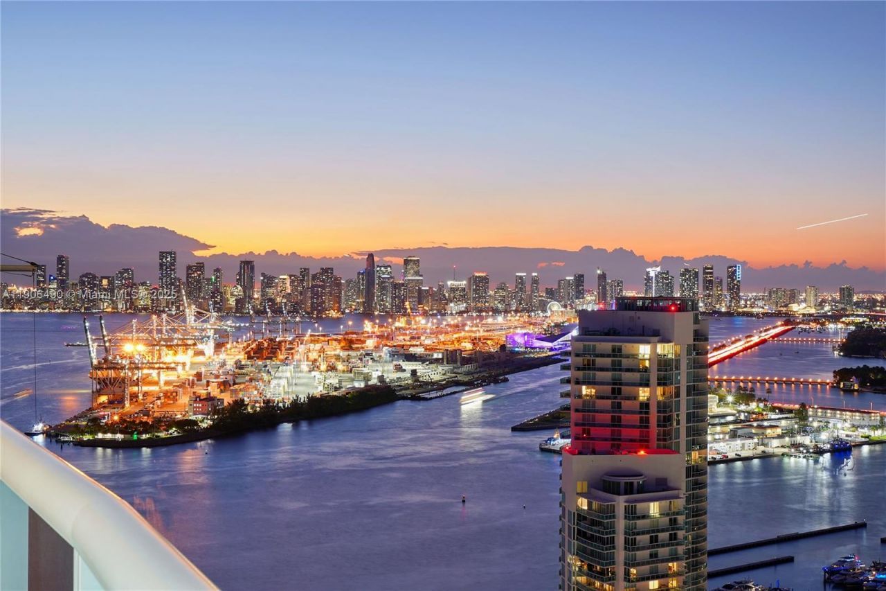 300 S Pointe Dr, Unit 4306, Miami Beach, FL 33139 Photo