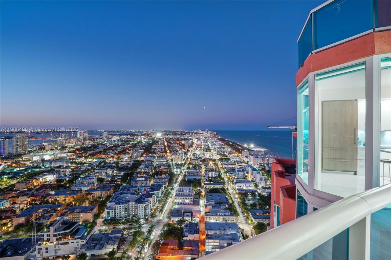 300 S Pointe Dr, Unit 4306, Miami Beach, FL 33139 Photo