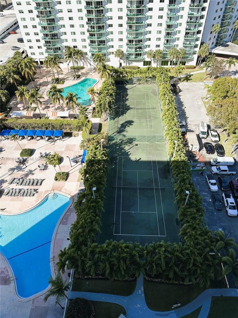 19370 Collins Ave, Unit PH-10, Sunny Isles Beach, FL 33160 Photo