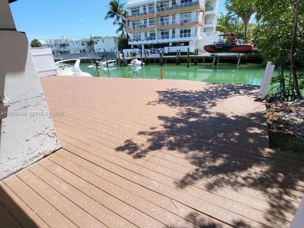 7707 Hawthorne Ave, Miami Beach, FL 33141