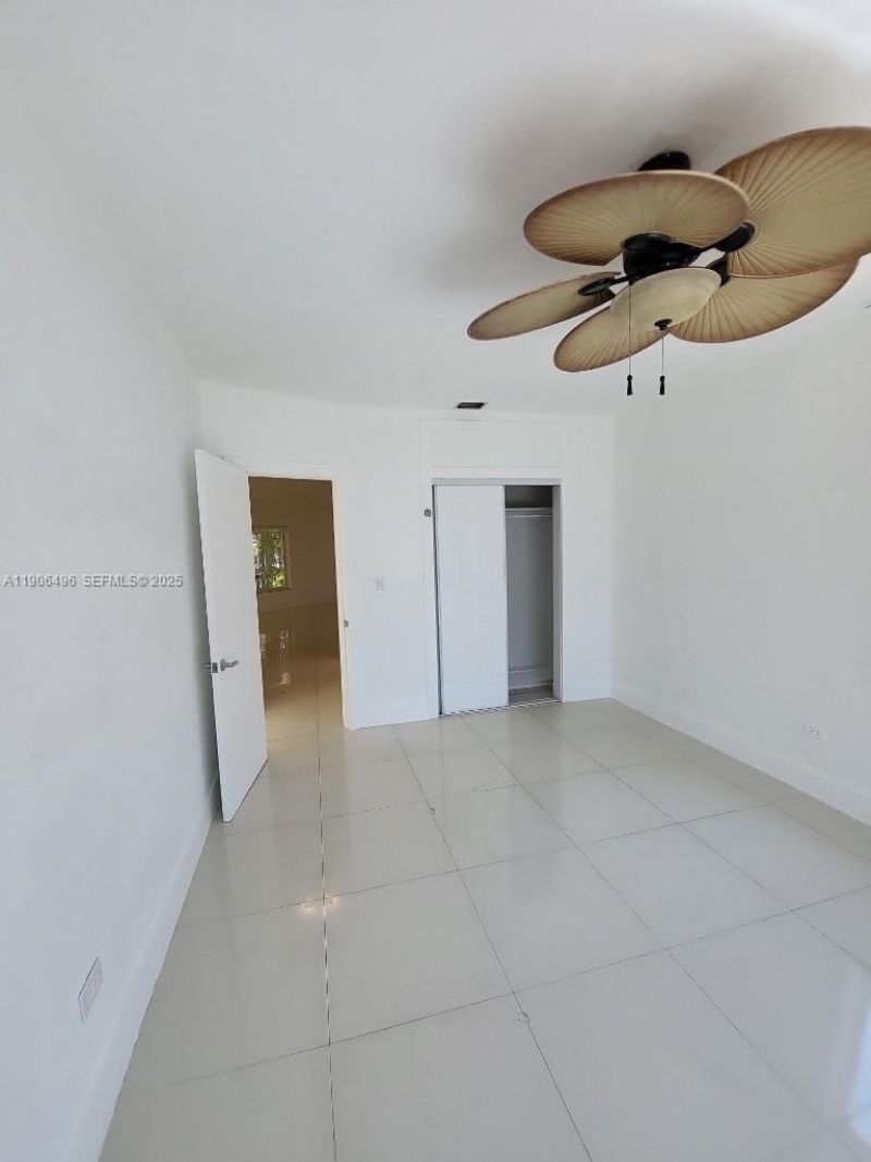 7707 Hawthorne Ave, Miami Beach, FL 33141 Photo