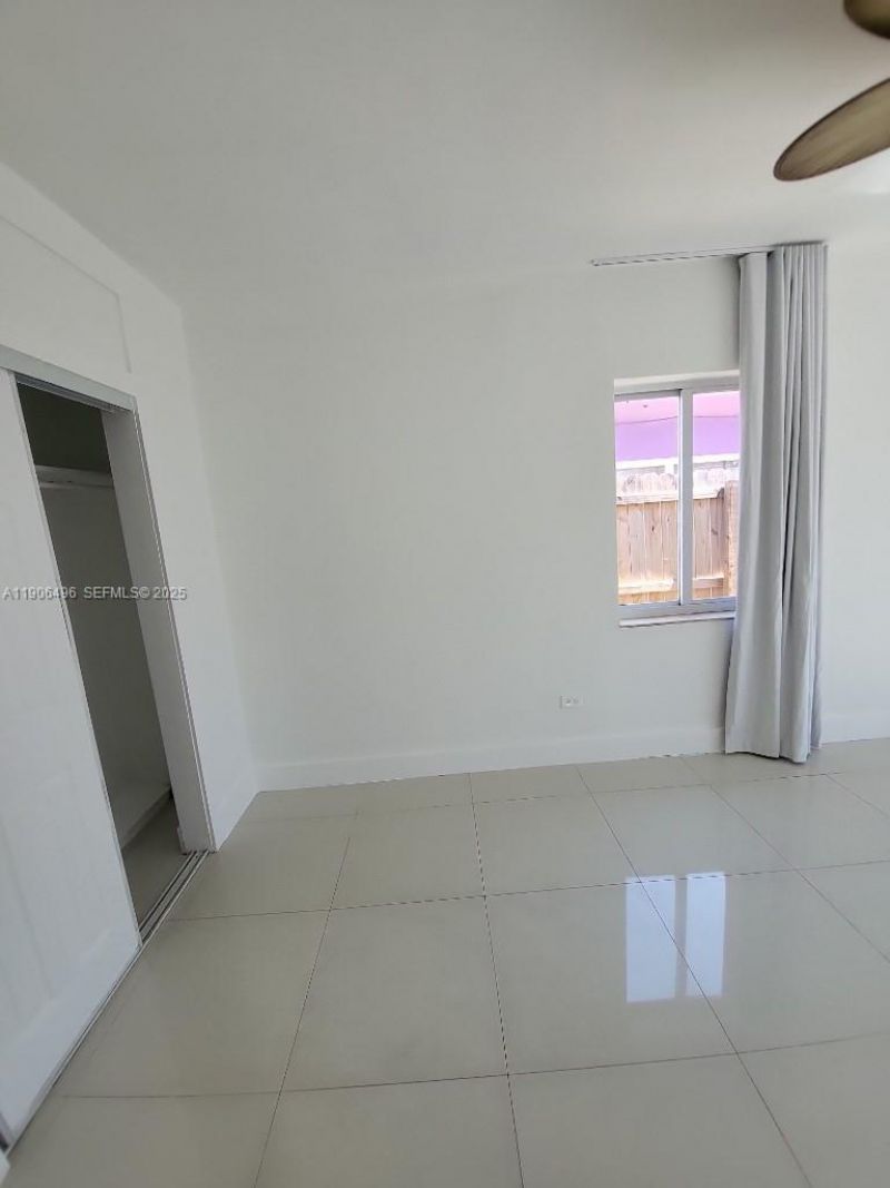 7707 Hawthorne Ave, Miami Beach, FL 33141 Photo