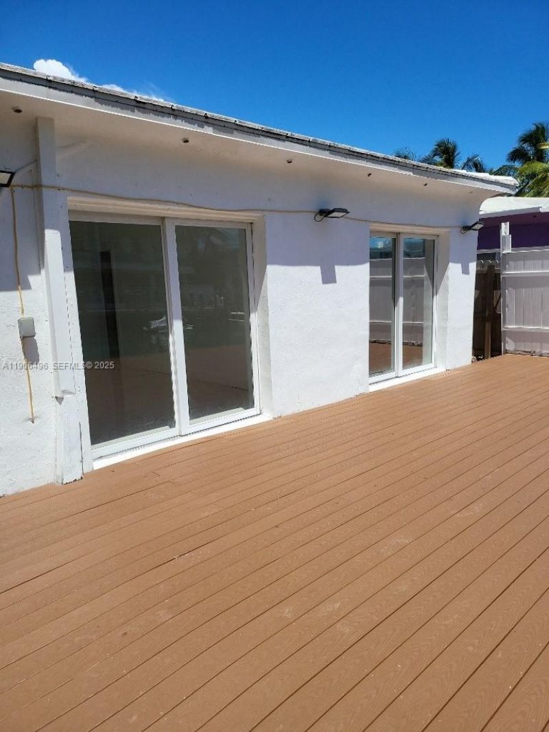 7707 Hawthorne Ave, Miami Beach, FL 33141 Photo