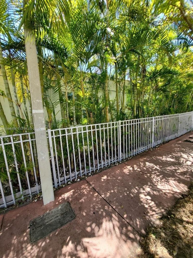 7707 Hawthorne Ave, Miami Beach, FL 33141 Photo