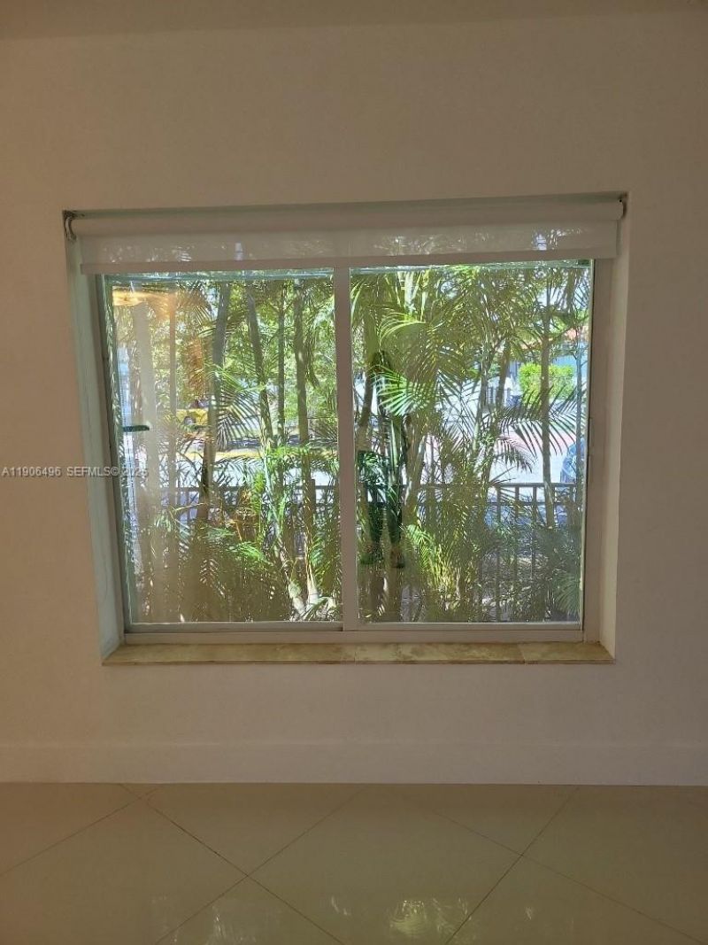 7707 Hawthorne Ave, Miami Beach, FL 33141 Photo