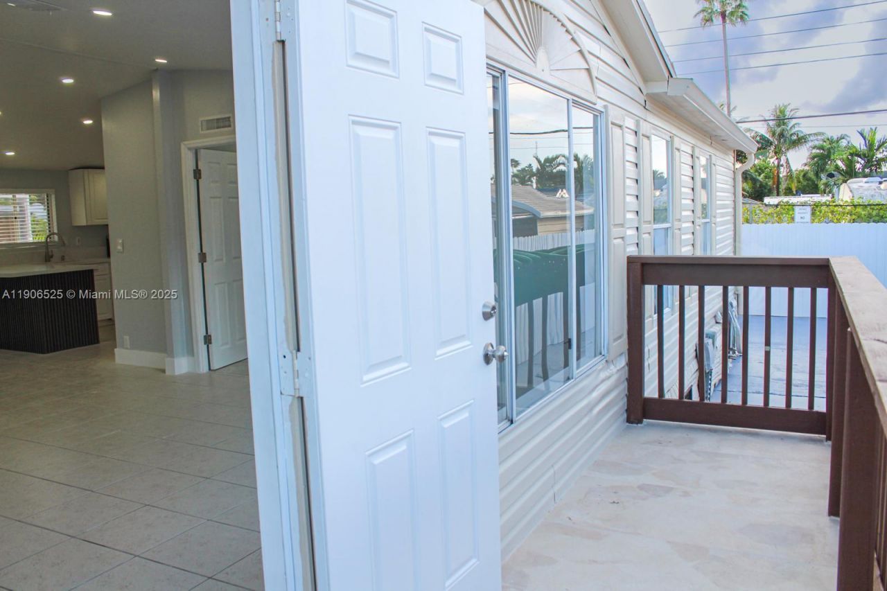 220 NE 12th Ave Lot 219, Homestead, FL 33030 Photo