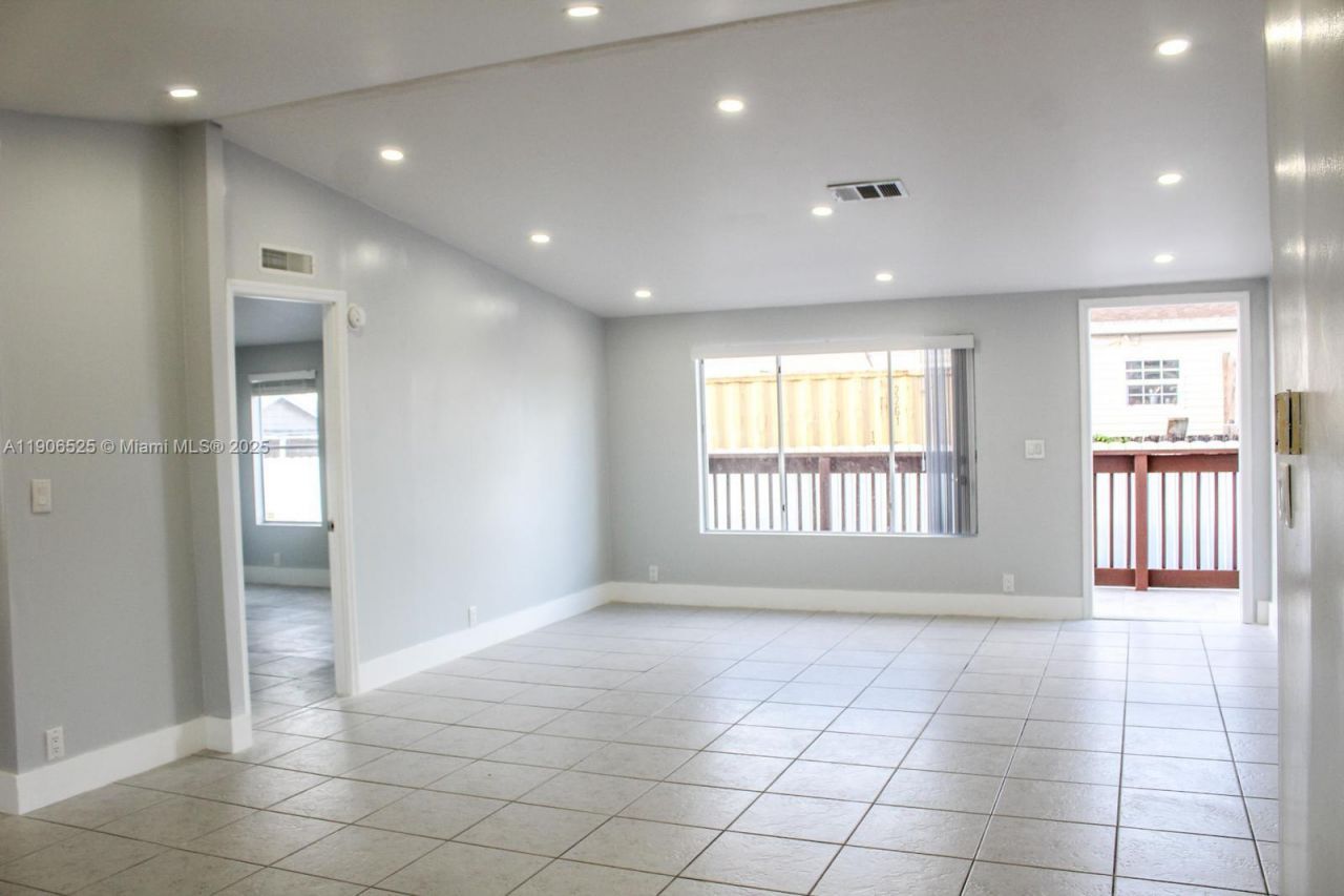 220 NE 12th Ave Lot 219, Homestead, FL 33030 Photo