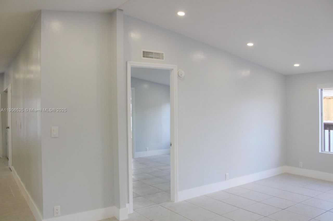 220 NE 12th Ave Lot 219, Homestead, FL 33030 Photo