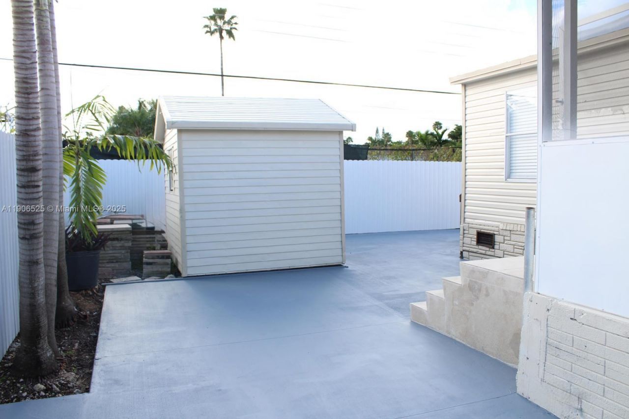 220 NE 12th Ave Lot 219, Homestead, FL 33030 Photo